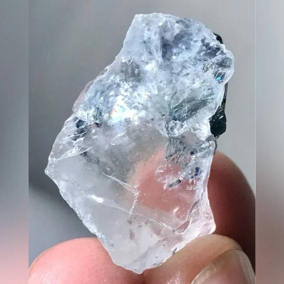 25 Carats Indicolite Tourmaline Crystal Specimen from Afghanistan - Picture 4 of 7